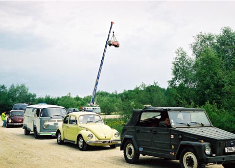 F1000032